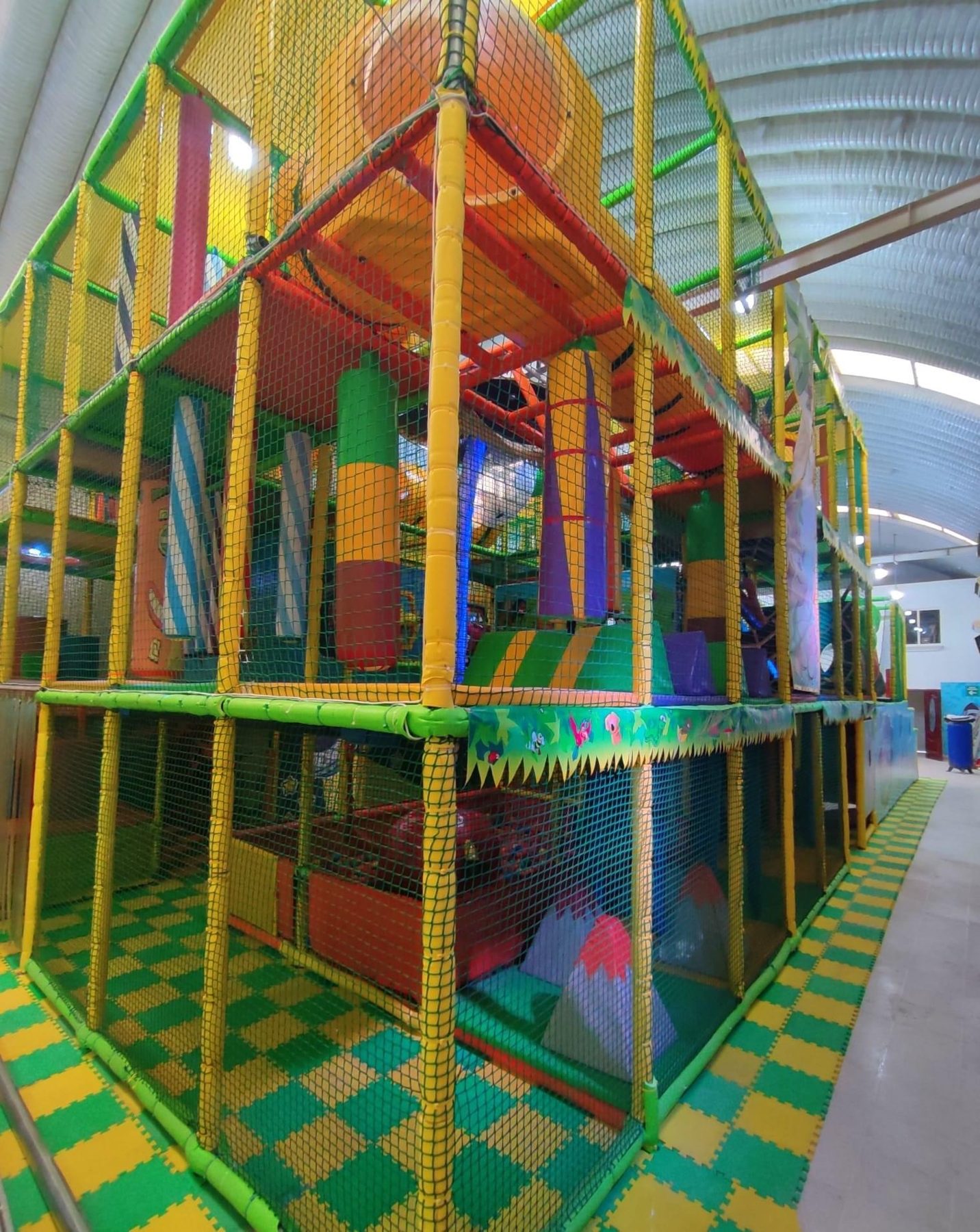 Alberca de pelotas