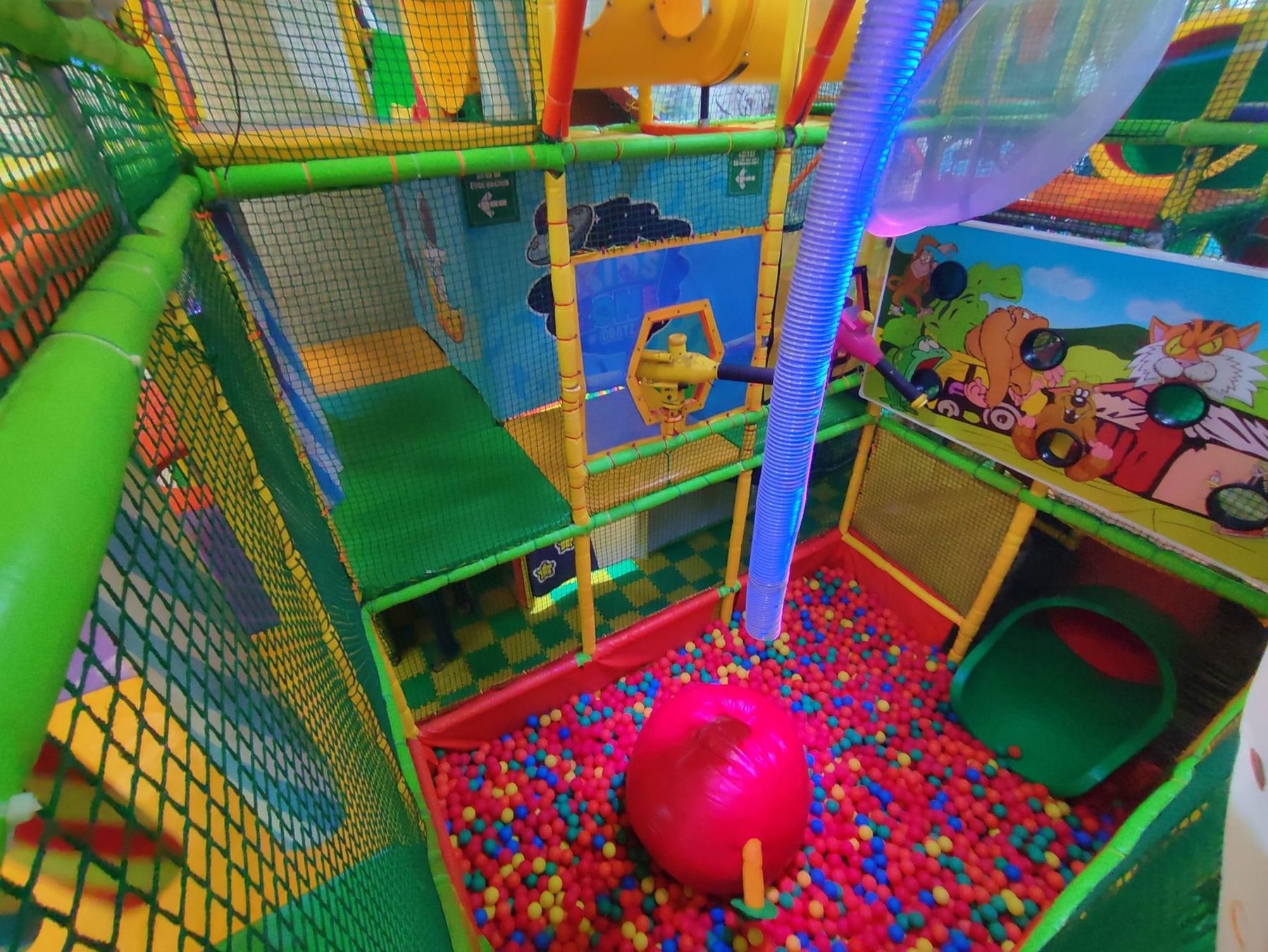 Salón Kids Zone Coatza montado para evento